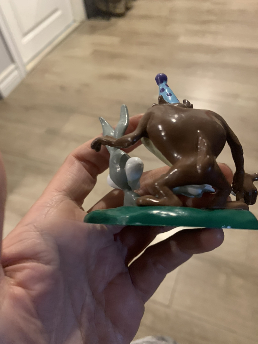 $5 looney tunes figures or cake toppers - photo 2