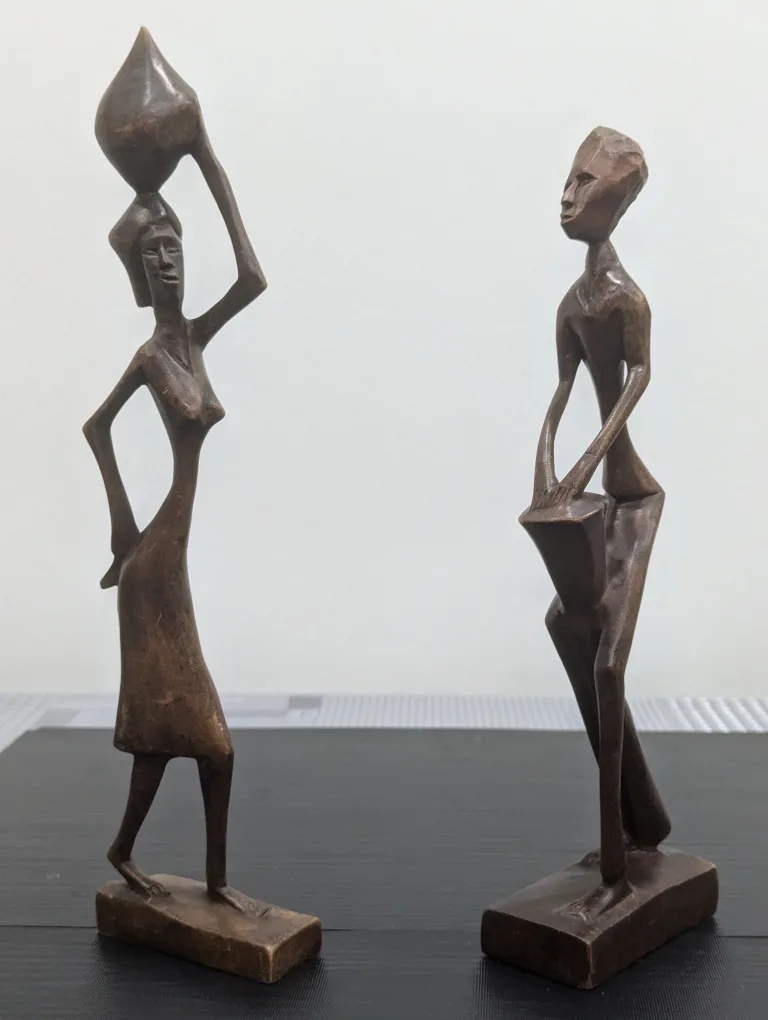 African Wood Carvings image indicator(5)