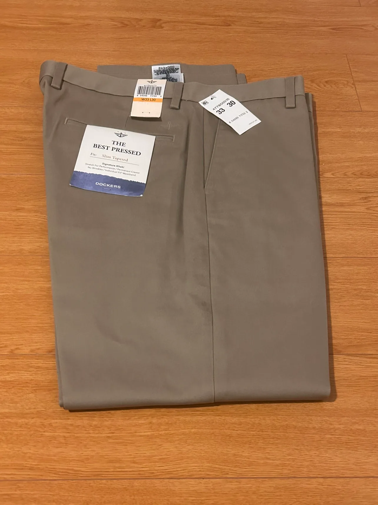 *BRAND NEW W TAGS* Dockers Khaki Pants thumbnail