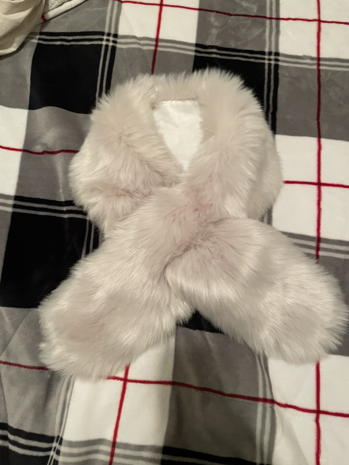 White Faux Fur Scarf - photo 2