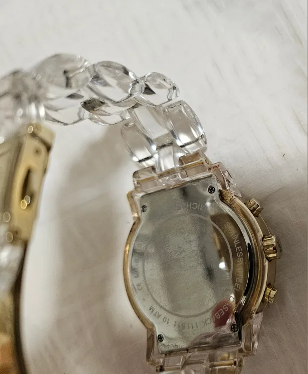 Michael Kors Gold watch image indicator(4)