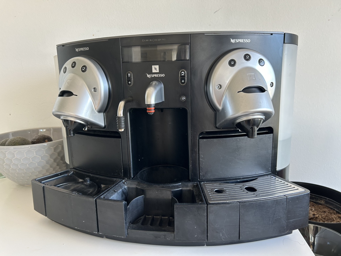 Nespresso Gemini CS 220 Pro Coffee Machine