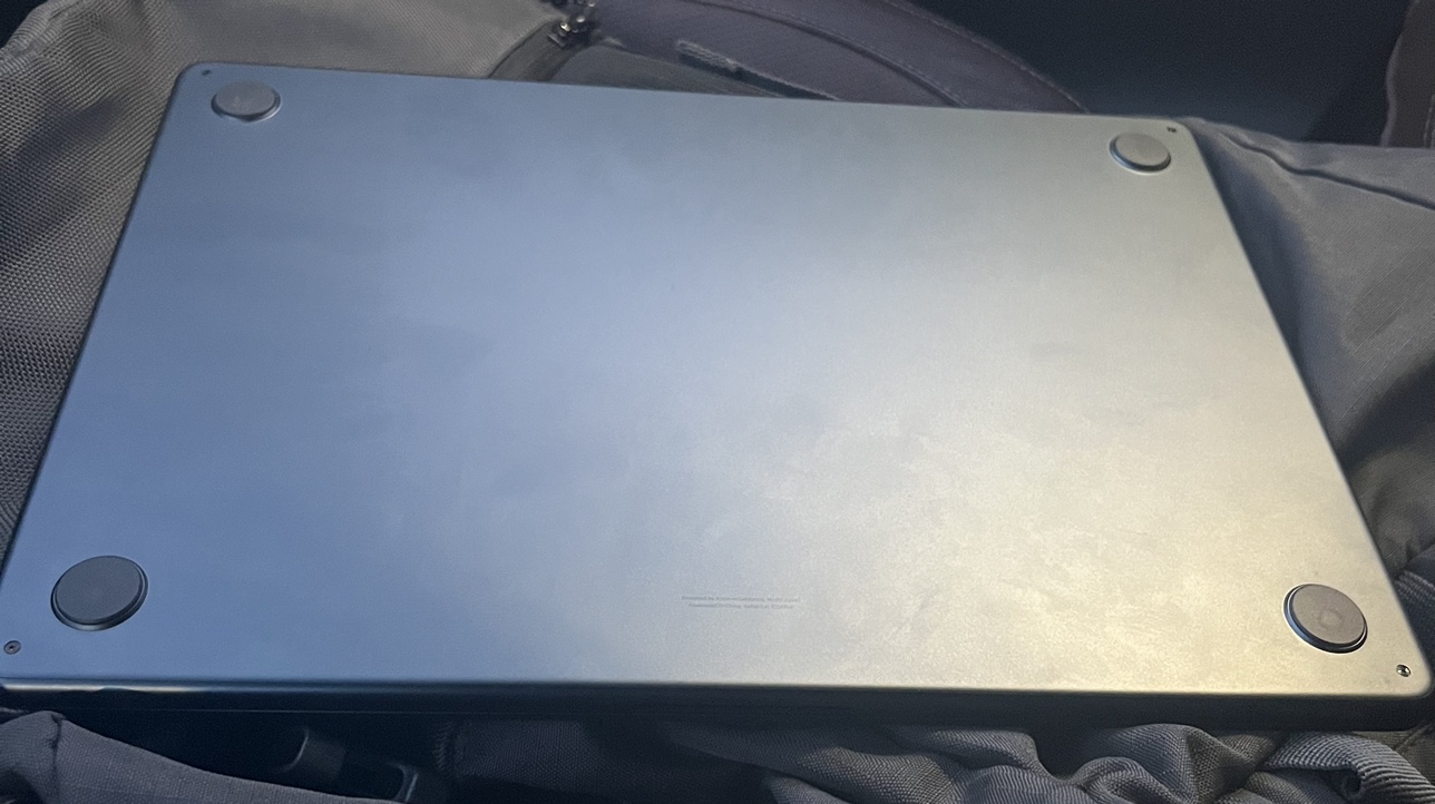 MacBook Air 15-inch Touch ID with M2 chip - Midnight - photo 4