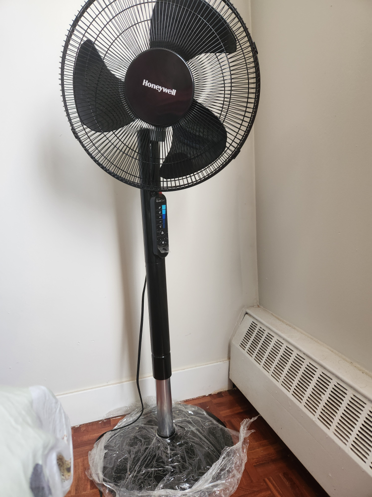Honeywell Stand Up Fan - photo 2