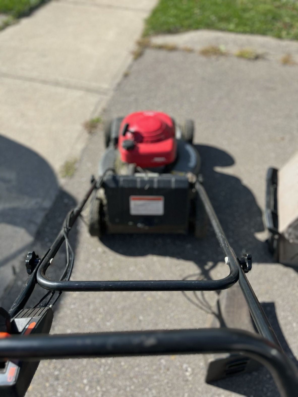 Honda Hydrostatic Lawnmower - photo 4