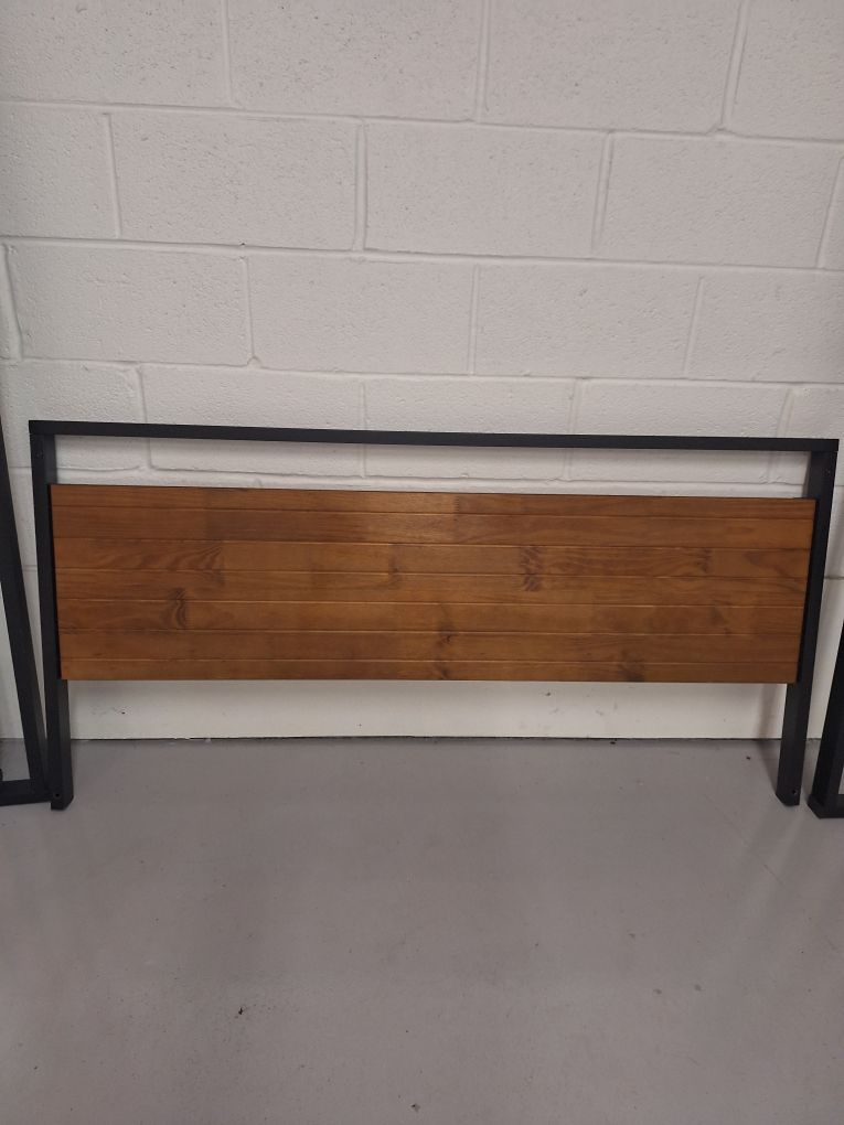 Queen Chestnut Brown Complete Platform Bed - photo 2
