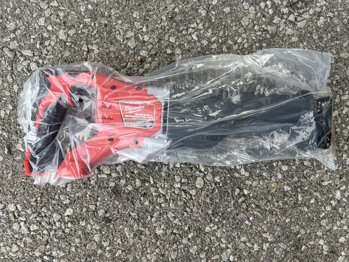 Milwaukee M18 Sawzall Reciprocating Saw - photo 2