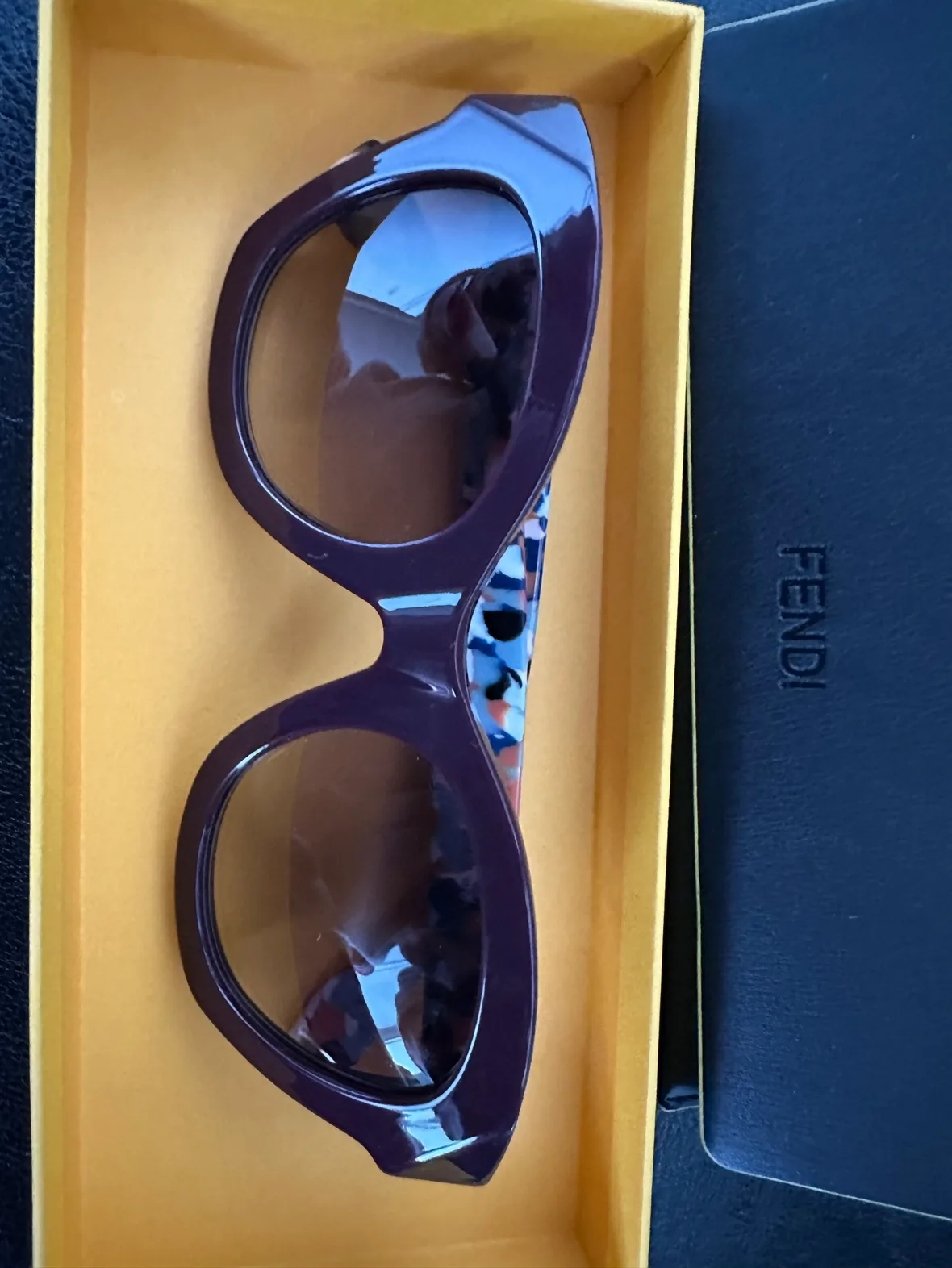 Fendi Sunglasses, brand new $200 image indicator(2)