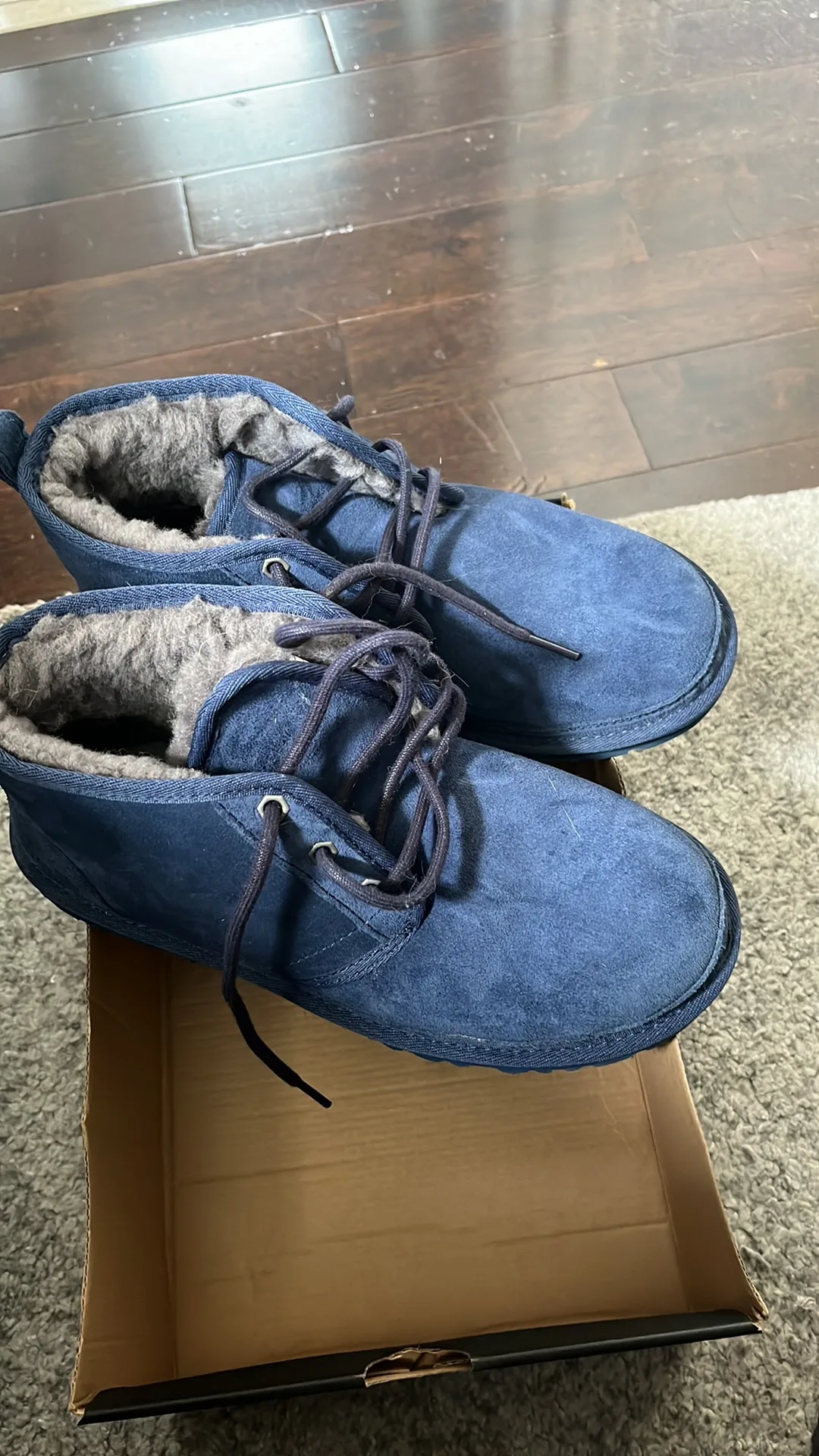 UGG men’s Neumel navy size M7/W8 thumbnail