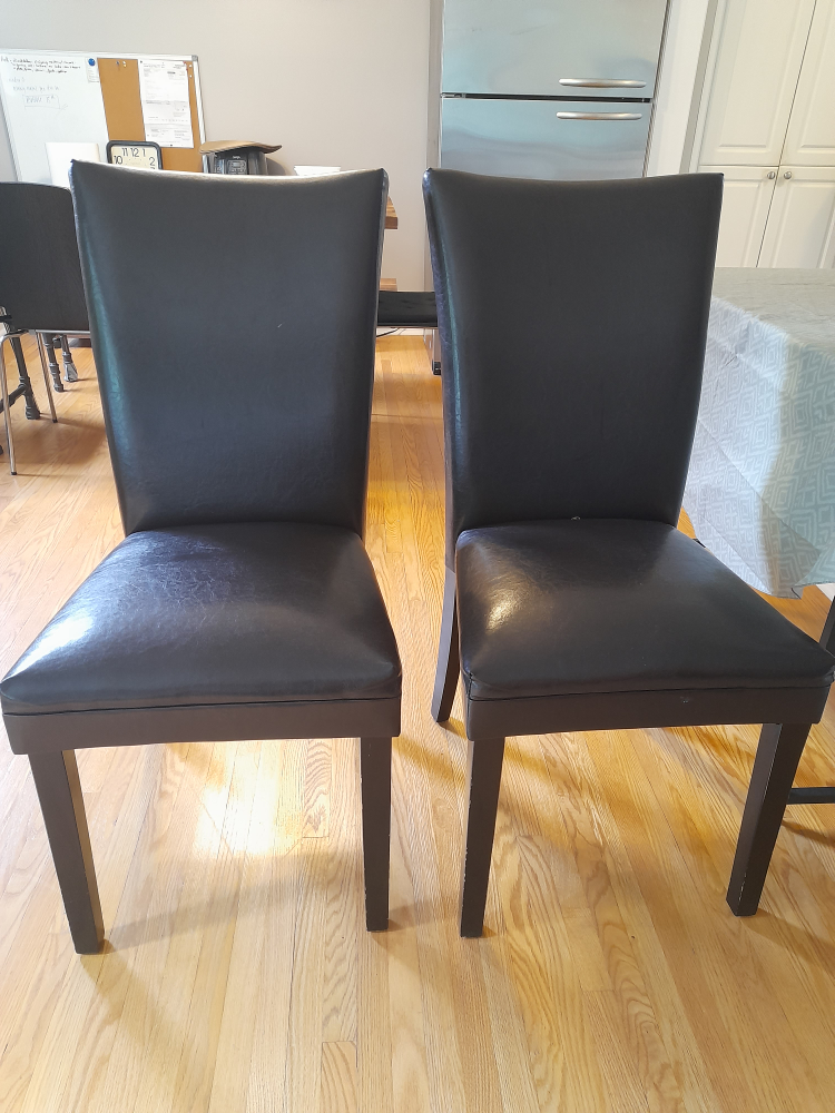 Dining Chairs (2x)