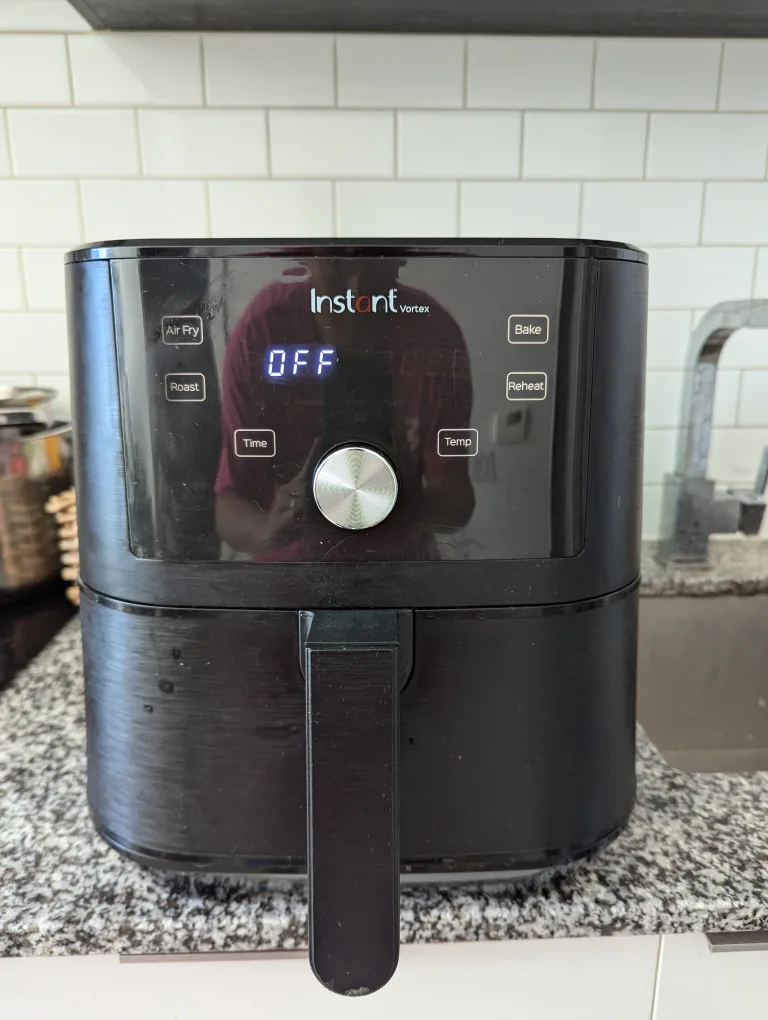 Instant Vortex Air Fryer - 4 in 1 (6qtz) thumbnail