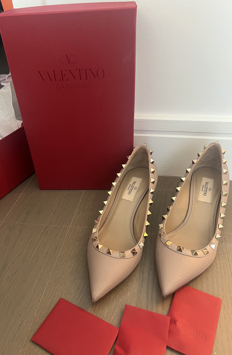 Valentino rockstud Kitten Heels