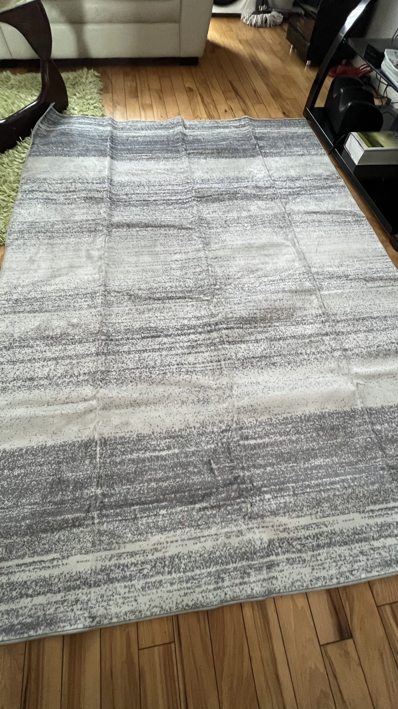 Grey and White carpet - photo 2