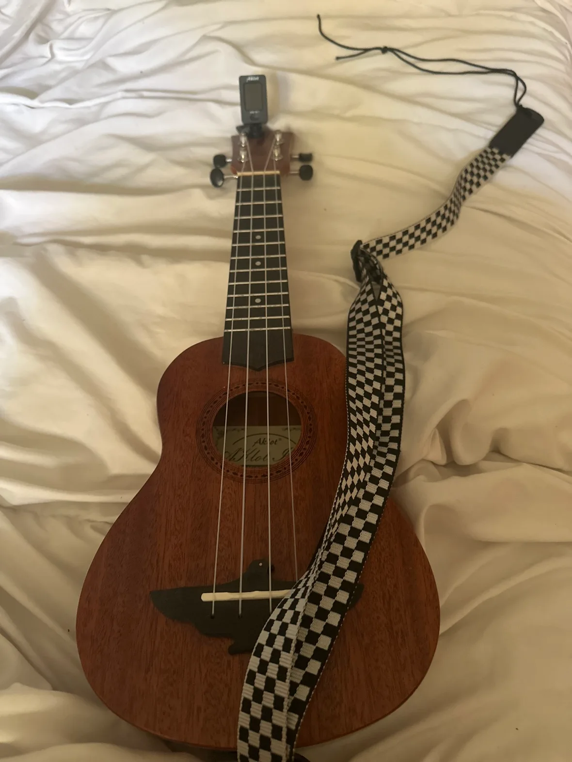 Ukulele thumbnail