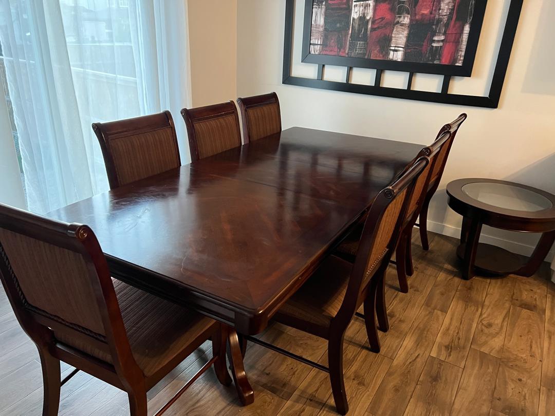 Dining table and chairs (6 set)