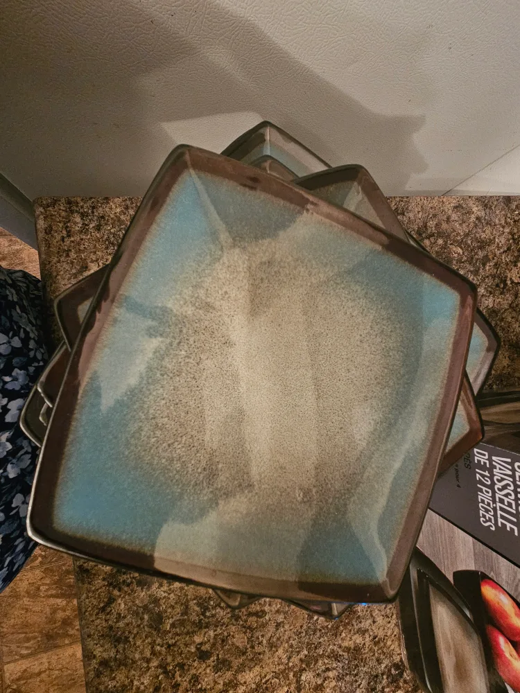 12 pieces Square stoneware Dinner Plates. thumbnail