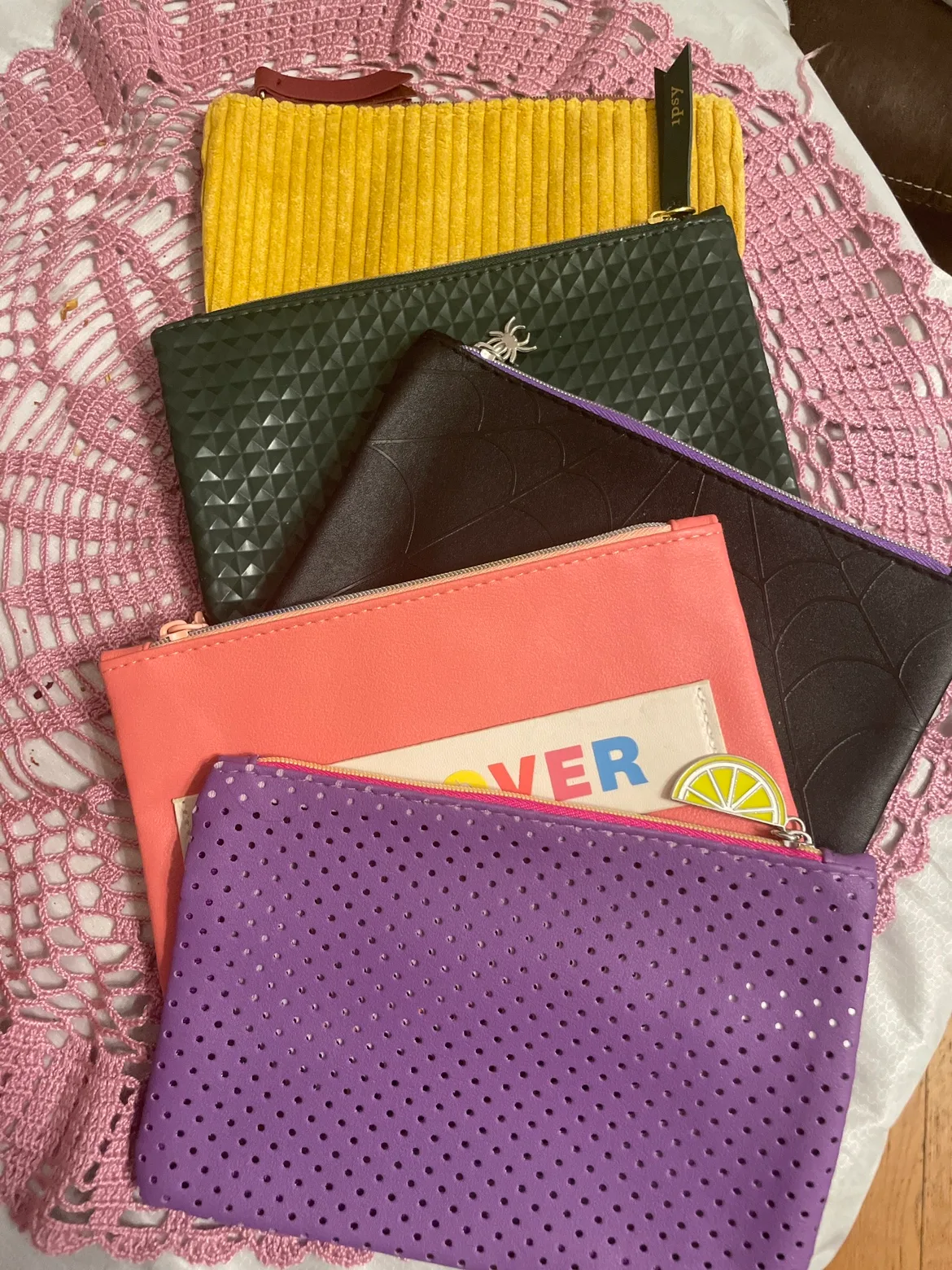 Makeup bags thumbnail