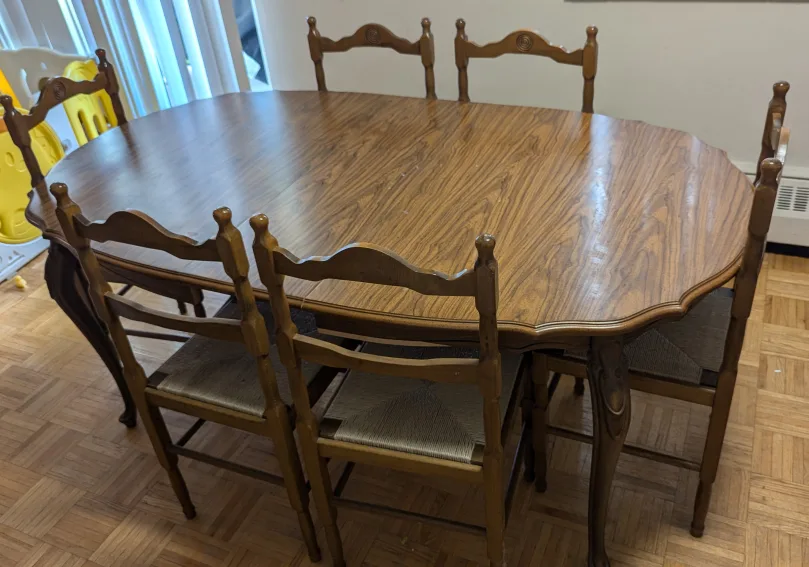 Oval Dining table solid wood with leaf image indicator(2)