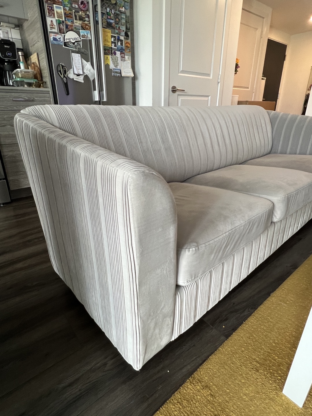 GREY PLEATED VELVET sofa - photo 5