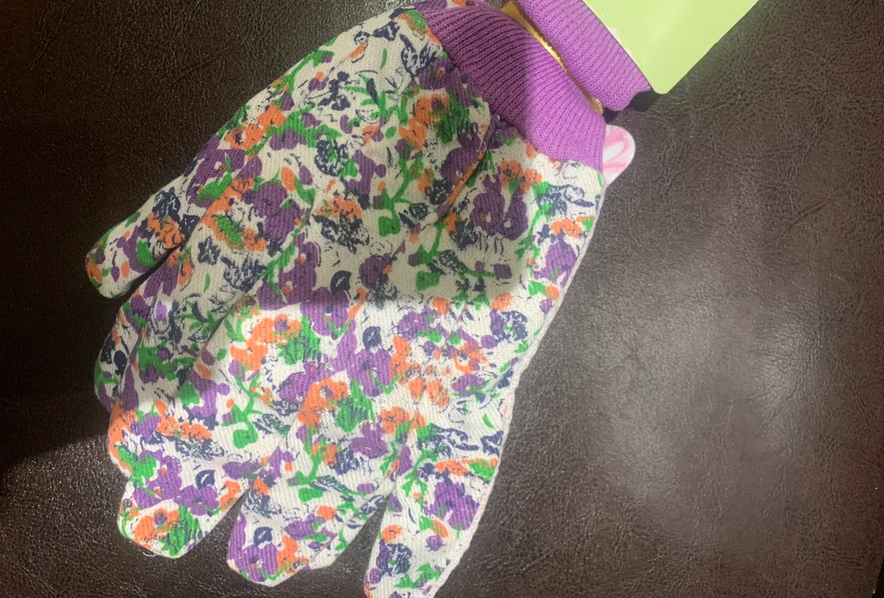 Gardening Gloves and Hand Trowel 🥕 image indicator(2)