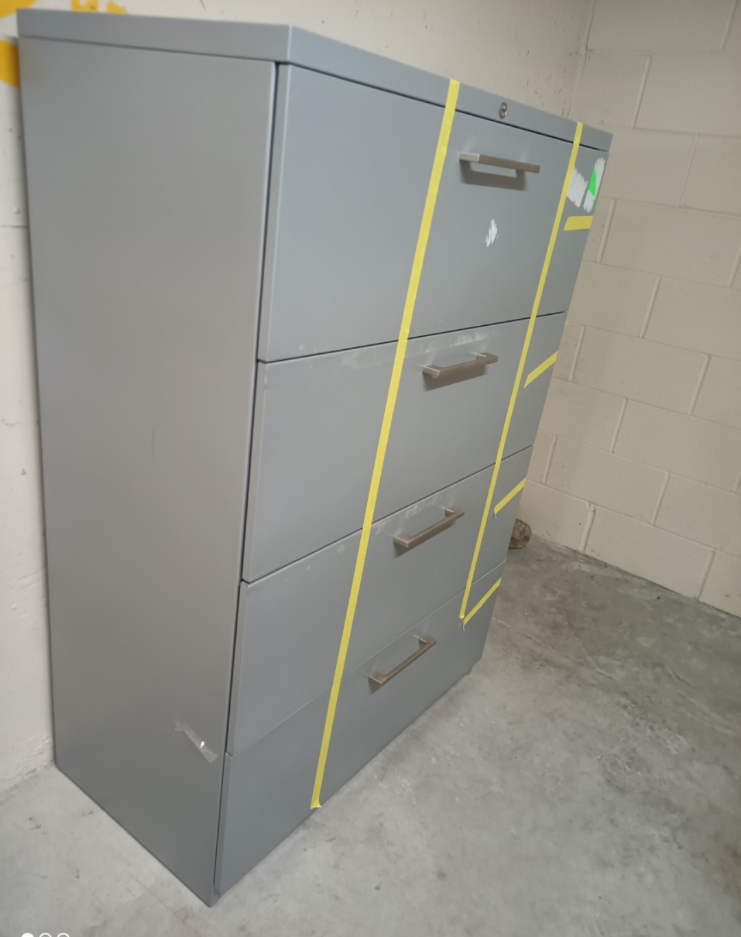 4 Drawer Filing Cabinet - photo 2