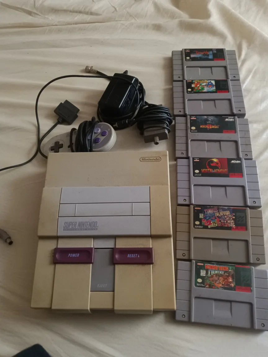 Super Nintendo Entertainment System Bundle thumbnail