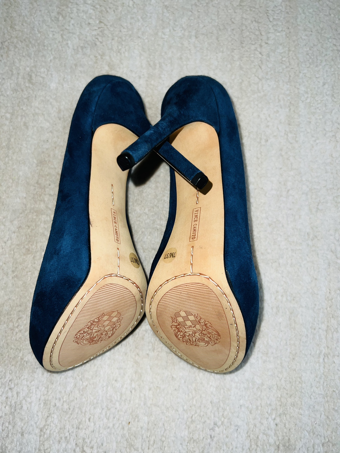 Vince Camuto Navy Blue Suede Heels - photo 5