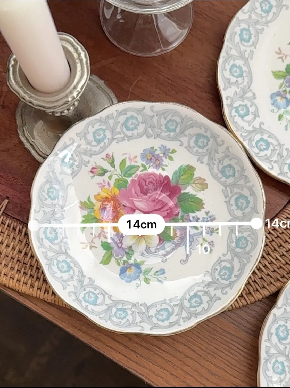 Vintage Royal Albert Bone China England saucers & plates set image indicator(9)