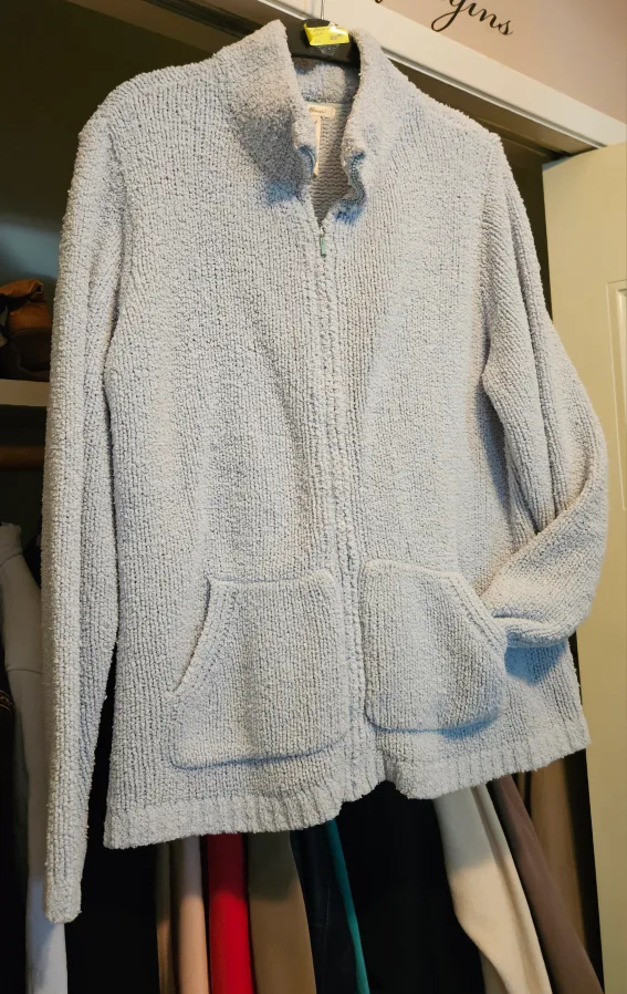 Womens Outerwear- Size XL image indicator(2)