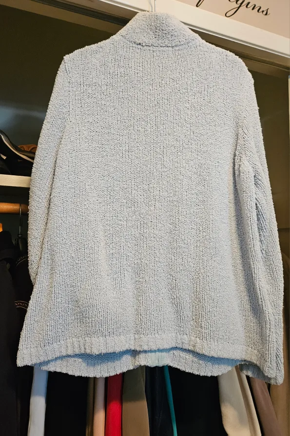 Womens Outerwear- Size XL image indicator(4)