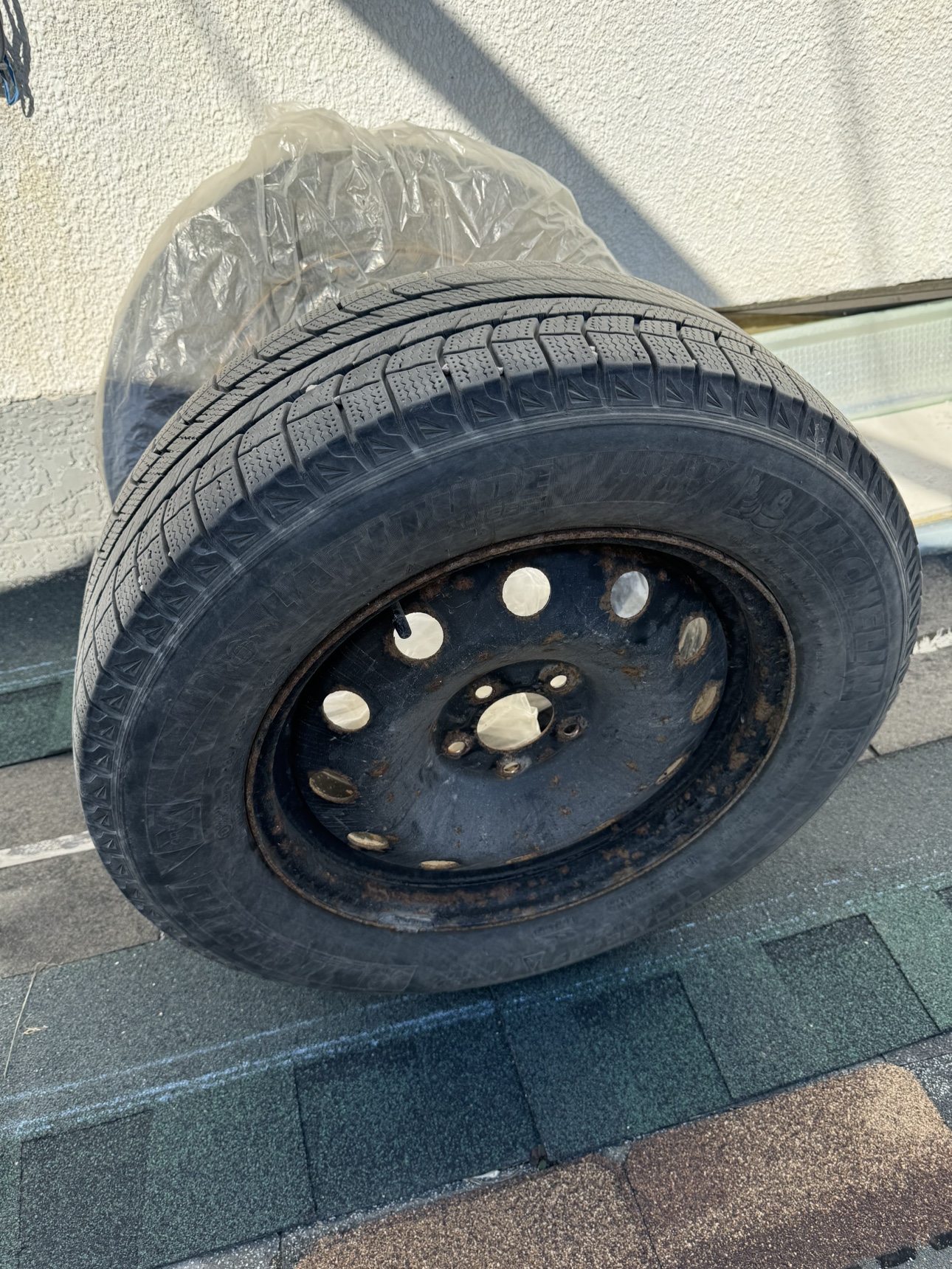 225/65R17 Used Michelin Winter Tires with Steel Rims