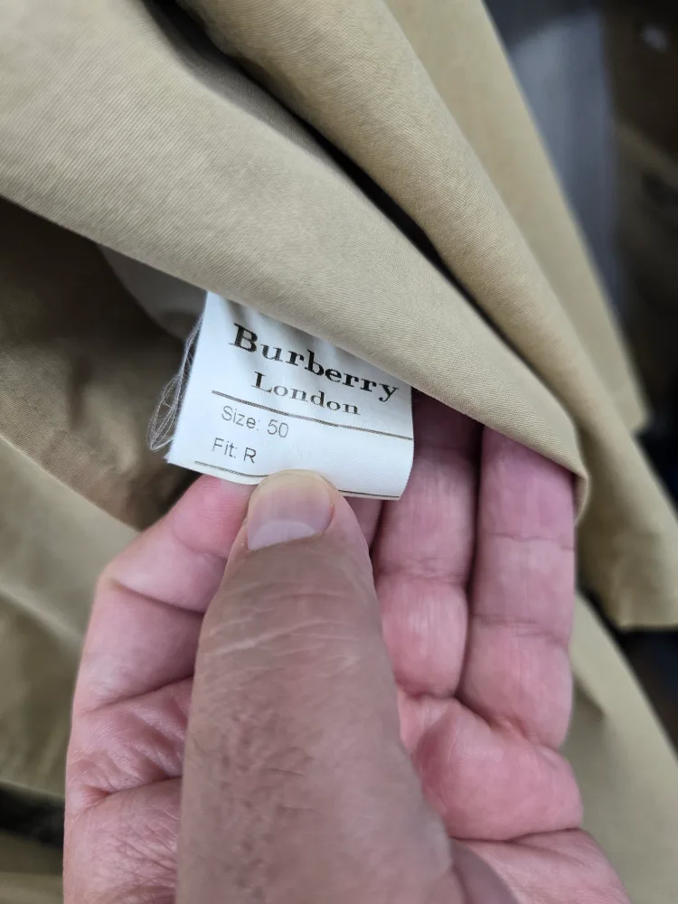 BURBERRY Trench Coat image indicator(6)