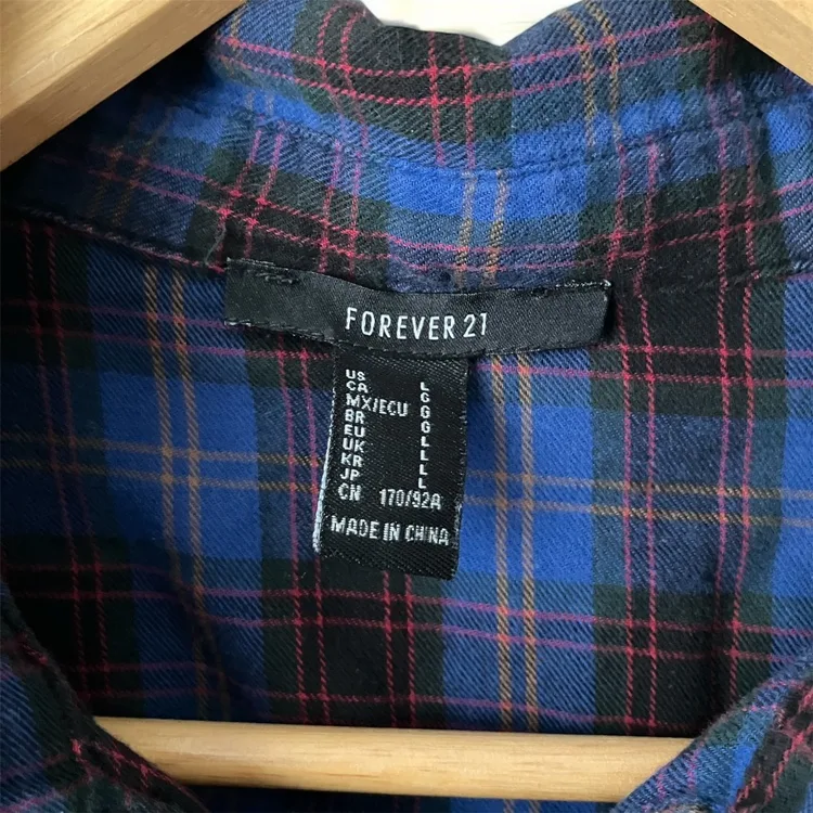 Forever 21 Western Cropped Long Sleeve Plaid Button Up High Low image indicator(4)