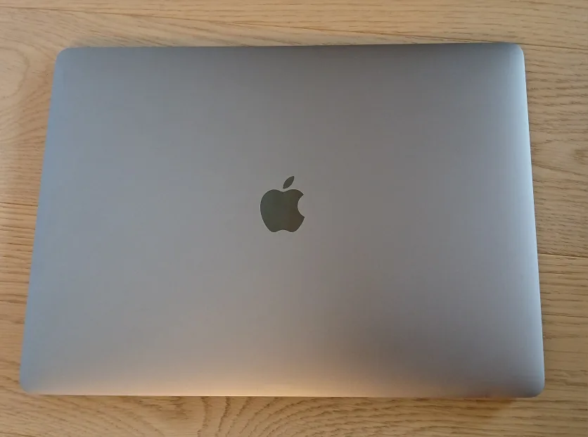 MacBook Pro 15 inch - SSD 256Gb - 16Gb ram image indicator(3)