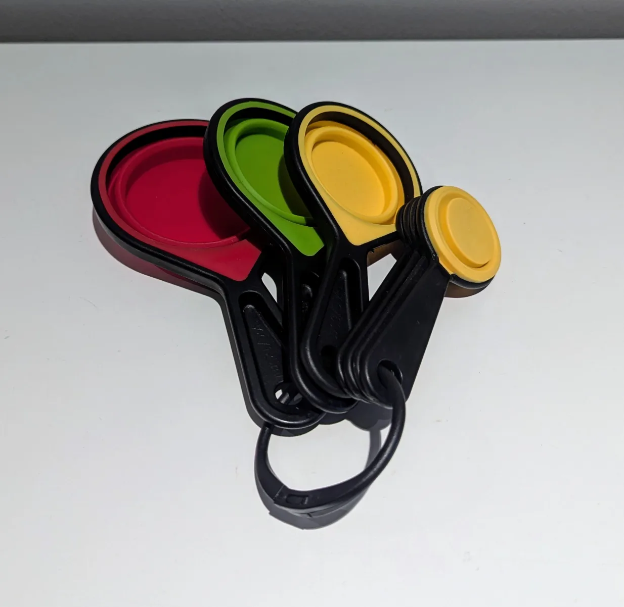 Set of Measuring Cups #freecycle thumbnail