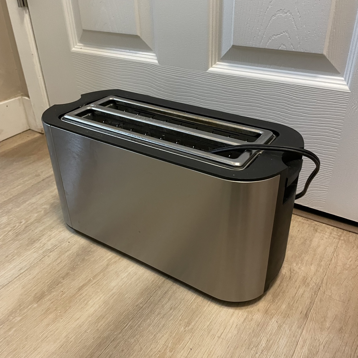 Black & sliver Toaster