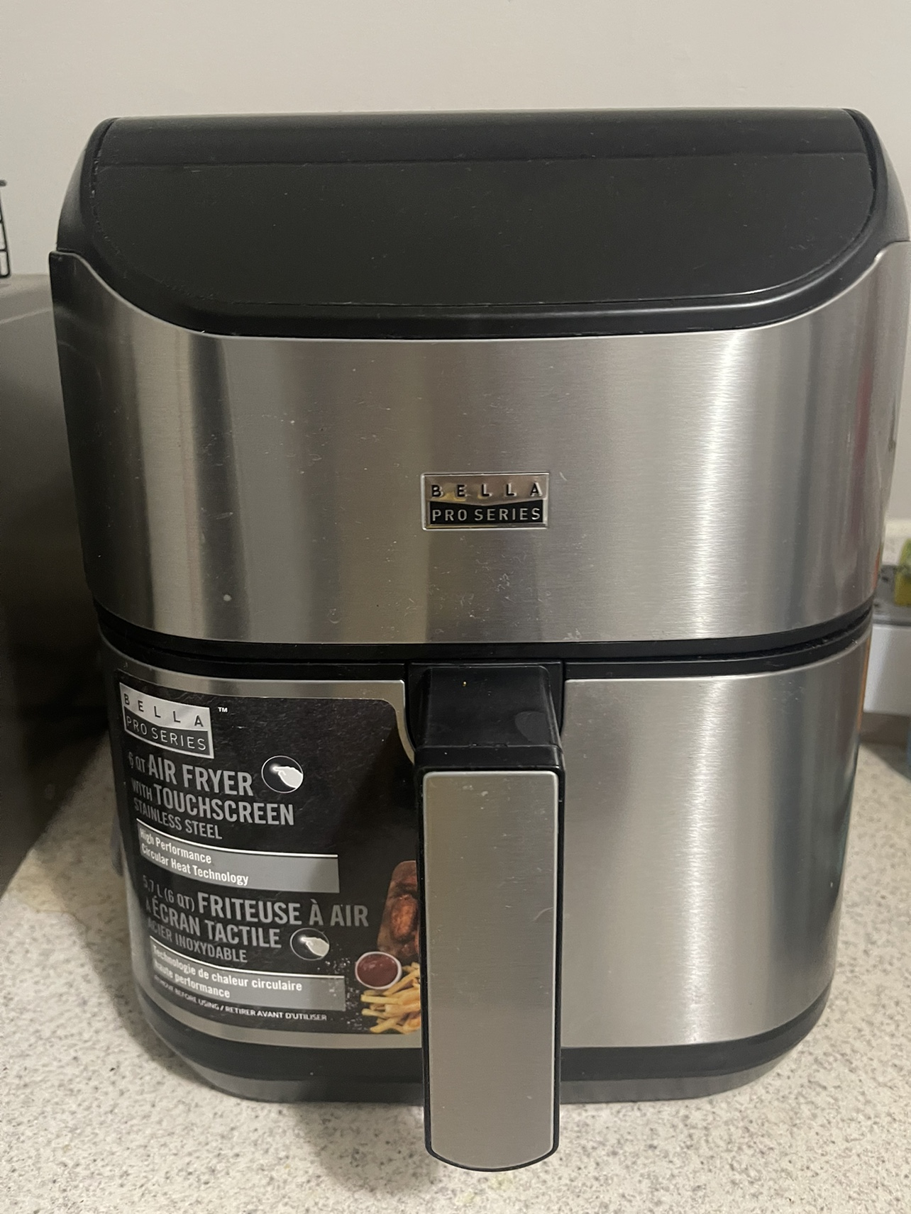 Bella Pro Touchscreen 5.7L Airfryer