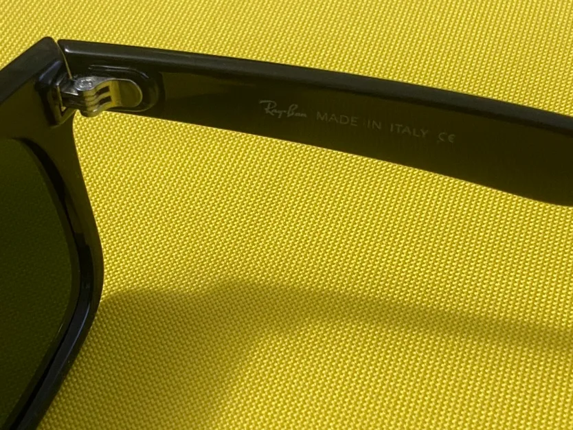 ***New*** Ray-Ban Wayfarer Sunglasses image indicator(3)