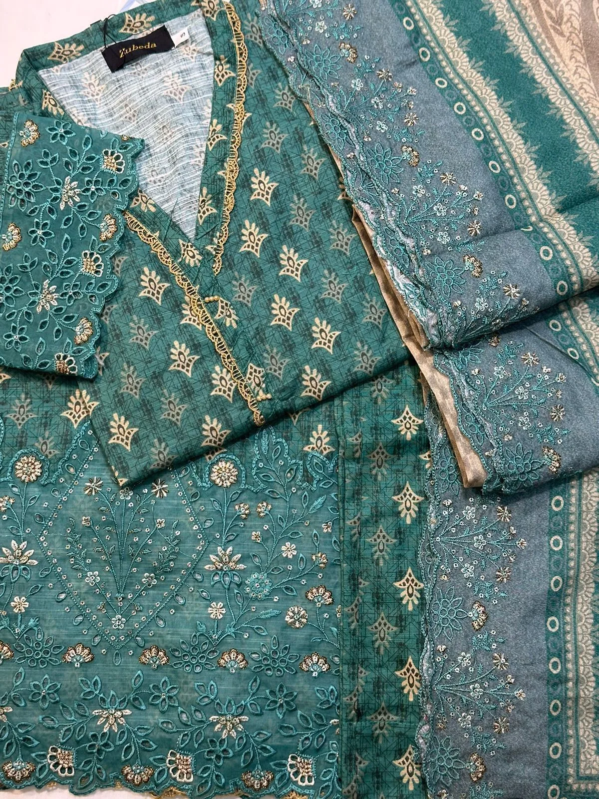 Zabeda 3 Piece Suit thumbnail