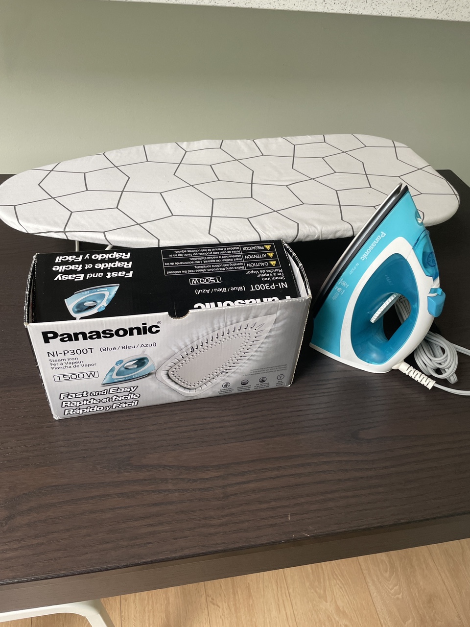 Panasonic Steam Iron & Iron Board