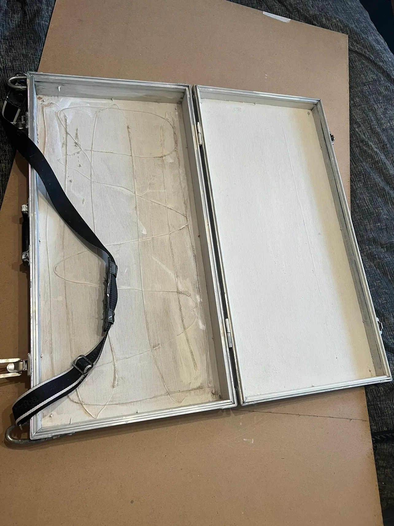 Stage Master. Road case with Strap. image indicator(3)