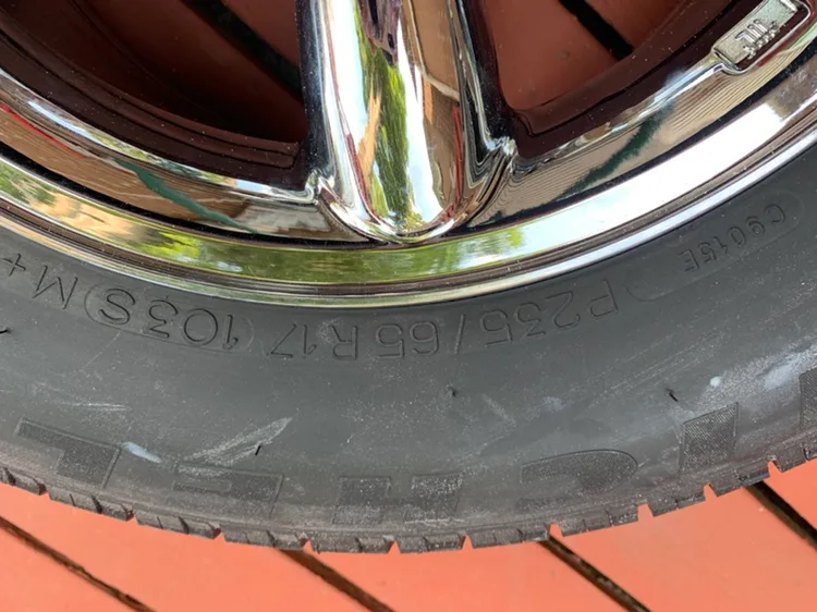 17 inch Chrome Wheel with Tire image indicator(2)