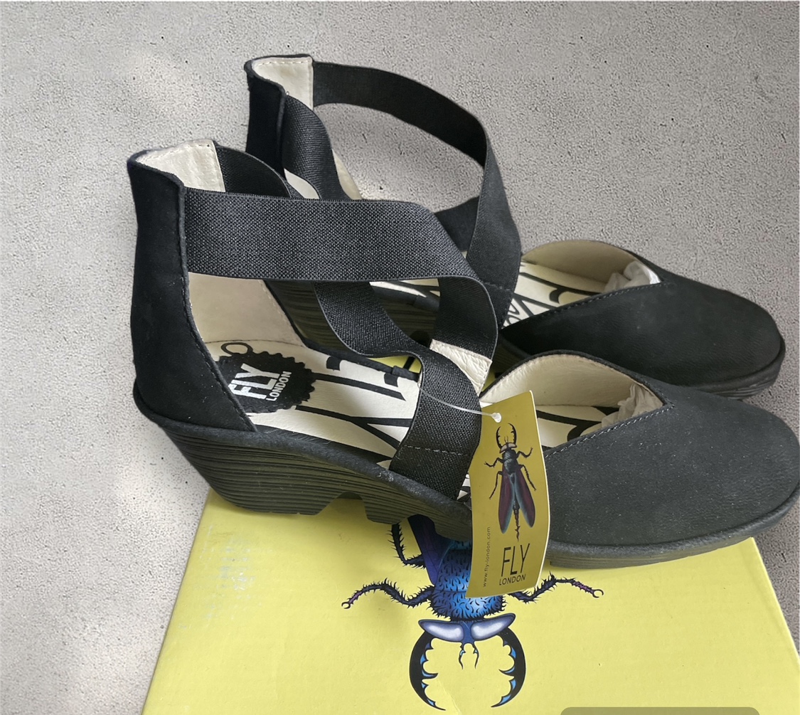Fly London Black Leather Wedge Sandals - photo 2