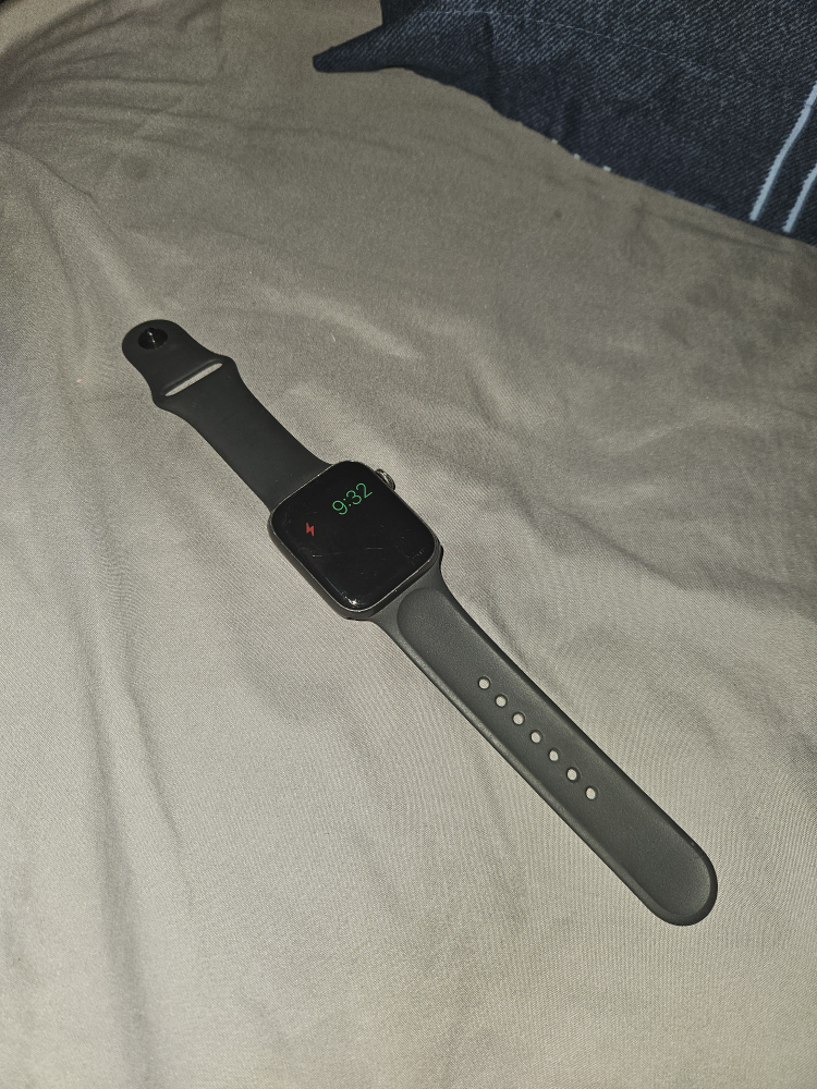 Apple Watch Series 4 - photo 2