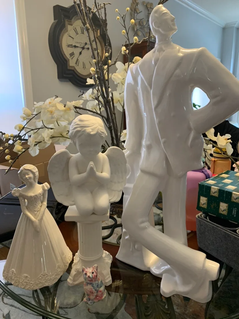 White Porcelain Figurines thumbnail