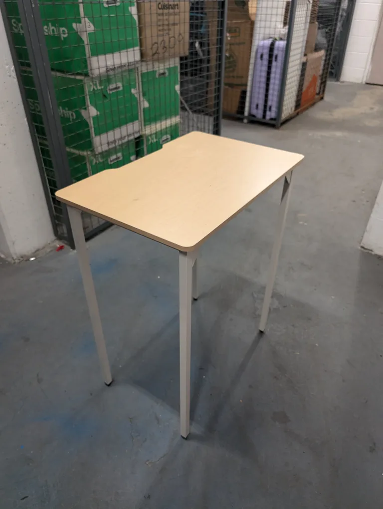 Small Wooden Desk image indicator(2)