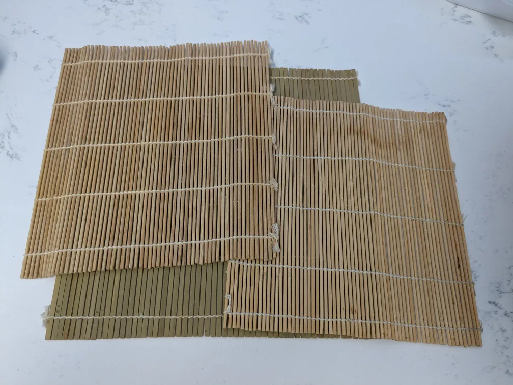Bamboo sushi making rolling mats thumbnail
