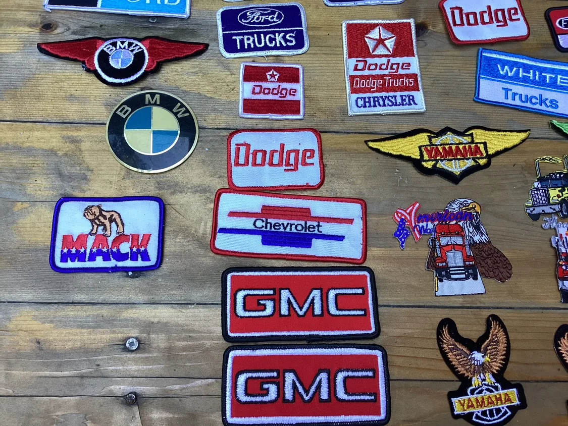 Crests MACK GMC FORD DODGE BMW VOLVO & more image indicator(10)