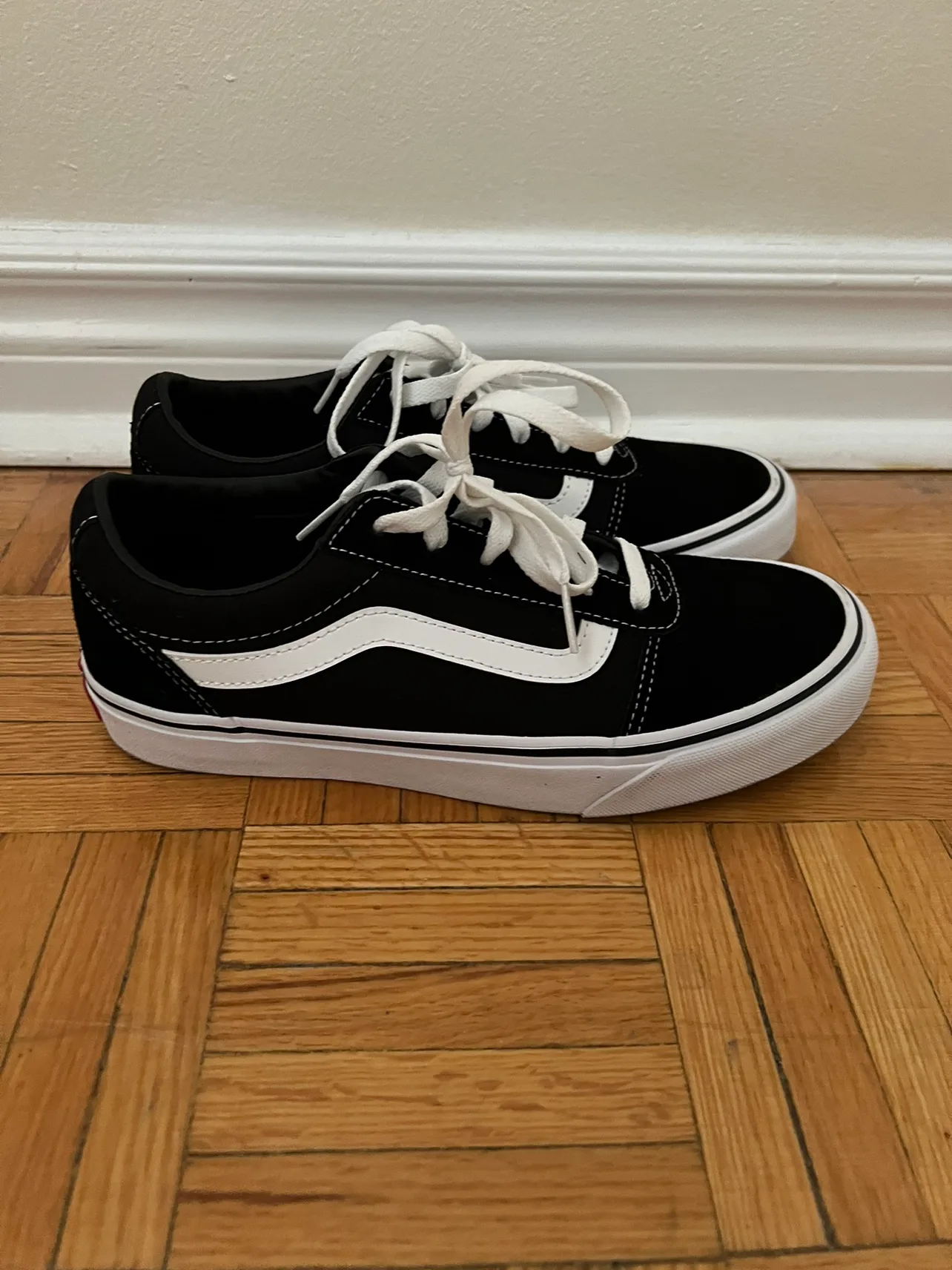 Vans Shoes - Women 8.5 thumbnail