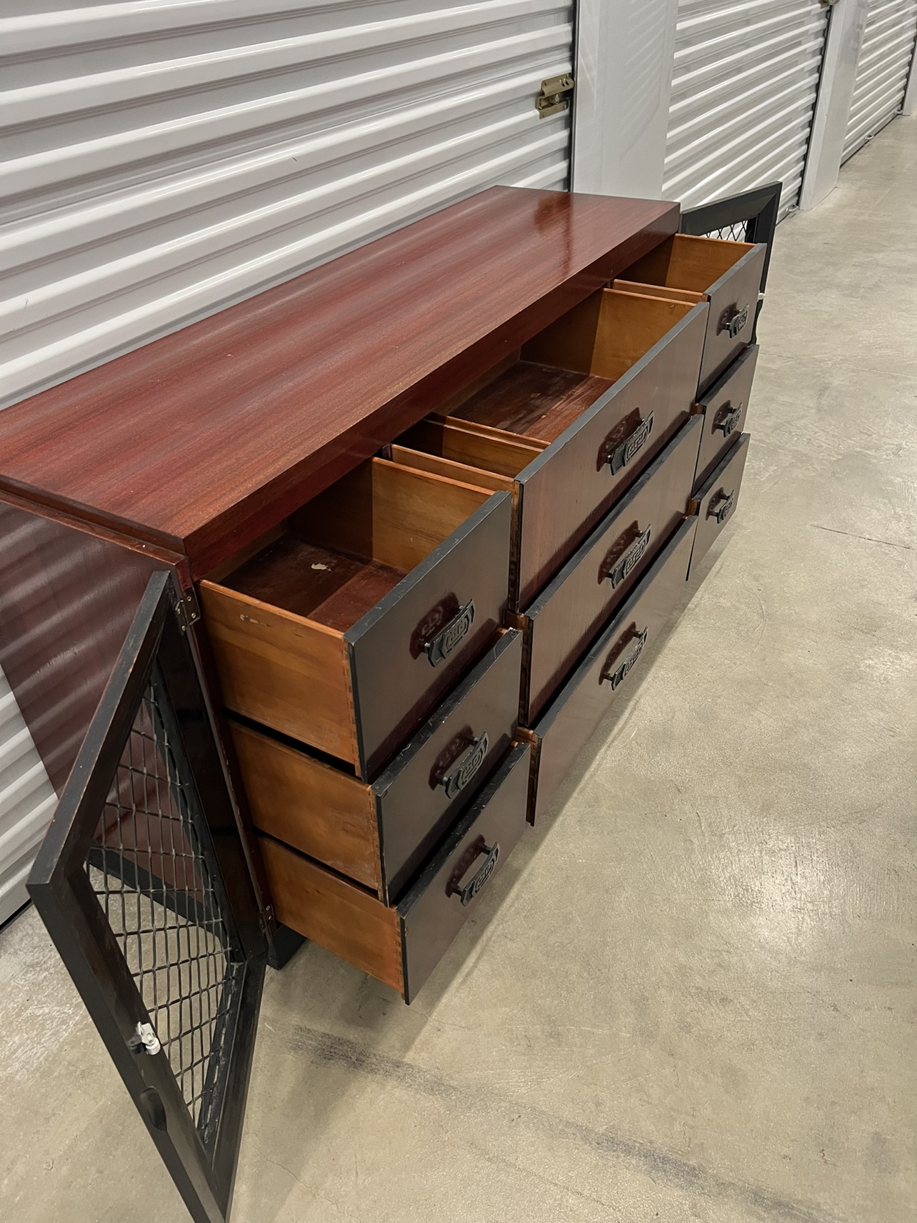 Mid-Century Modern Dresser - photo 4
